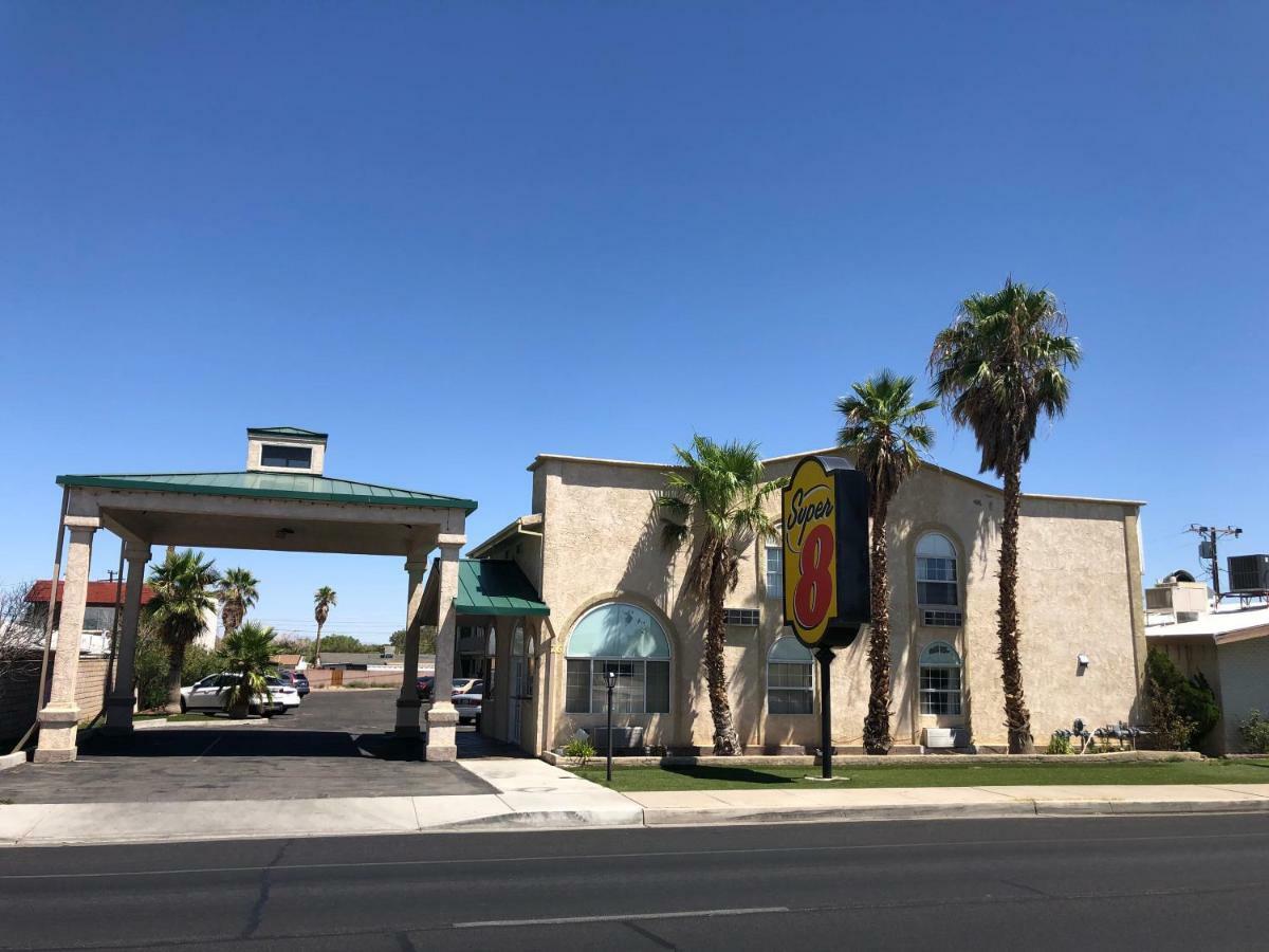 Super 8 By Wyndham Ridgecrest Motel Exterior photo